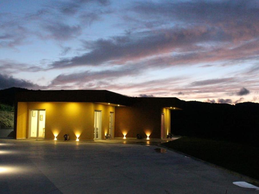 Dina House Villa โบชิคาส ภายนอก รูปภาพ